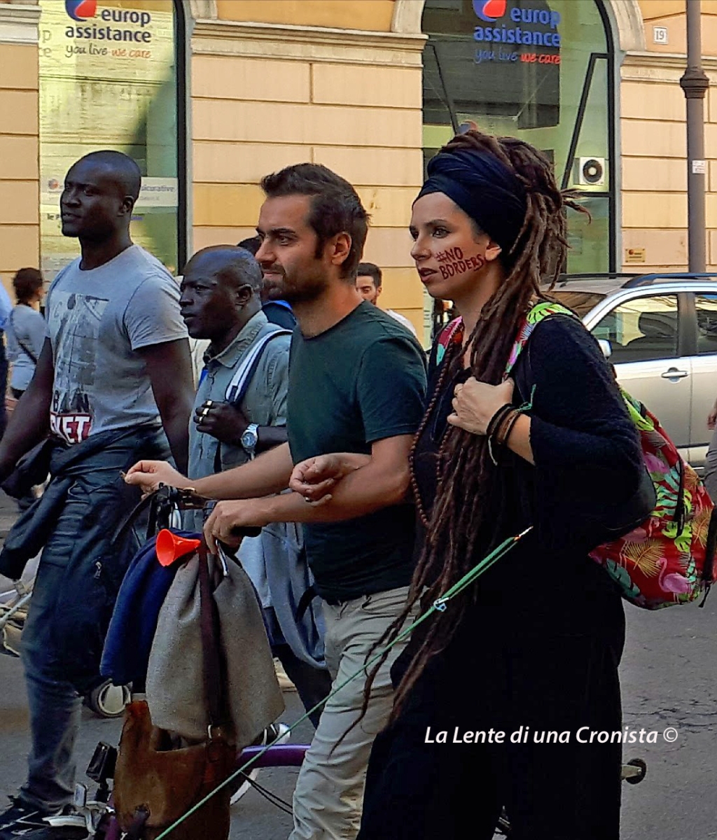 Manifestazione Migrare #Nonèreato, Italiani e migranti in corteo